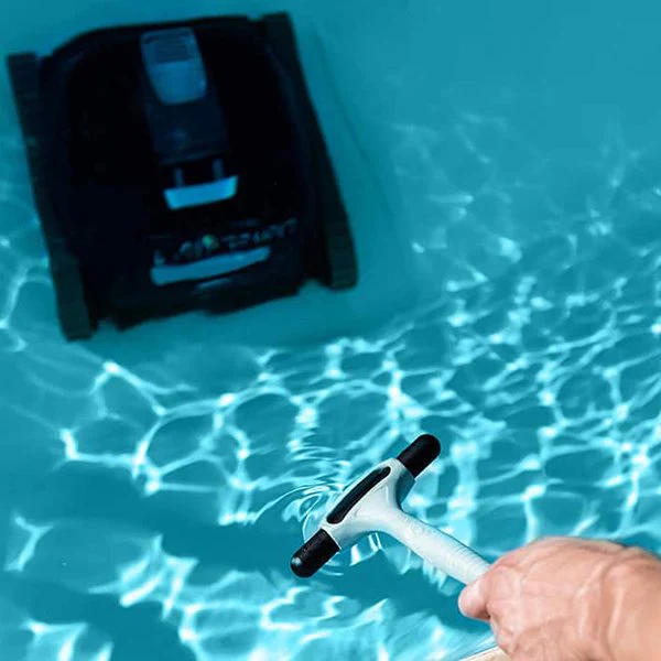 Robot de piscine sans fil Liberty 300 - Image 10